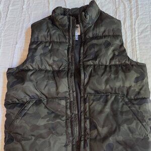 Old Navy medium kids puffer camouflage vest